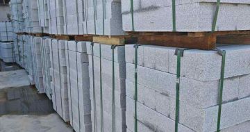 濮阳芝麻白路牙石，路侧石