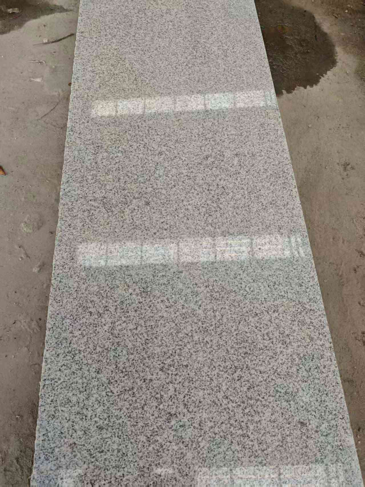 濮阳芝麻白光面毛板